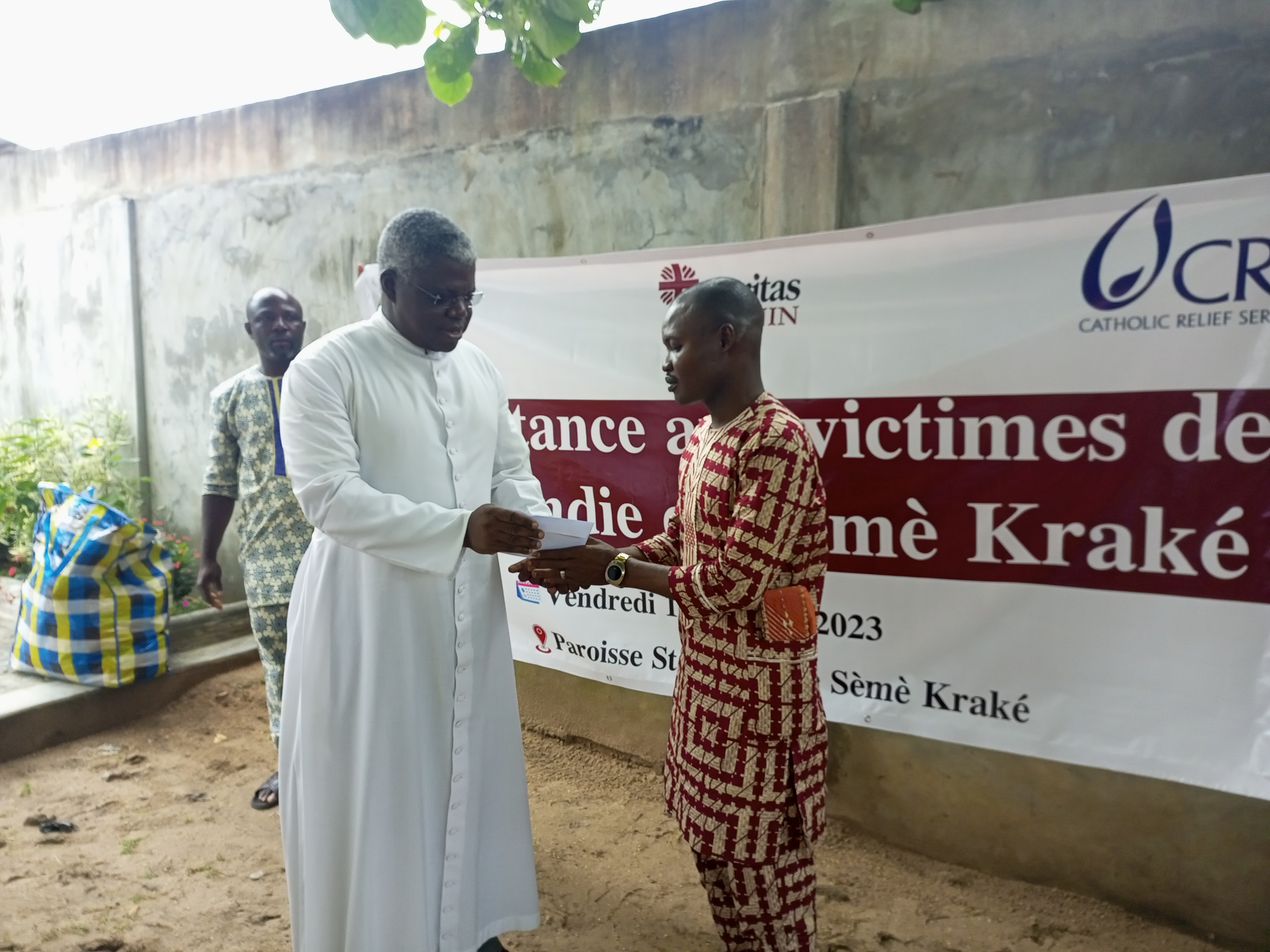 Caritas Bénin, exprime sa solidarité aux familles victimes de l’incendie de Sèmè-Kraké