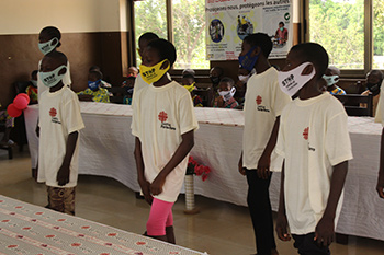 Caritas Bénin fête la Noël anticipée avec ses enfants