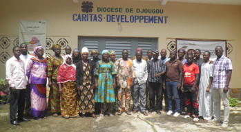 Caritas Bénin outille les parties prenantes du projet de réinsertion socioprofessionnelle des enfants en situation de mendicité de Djougou à la méthodologie de la « Boîte à Mémoire »