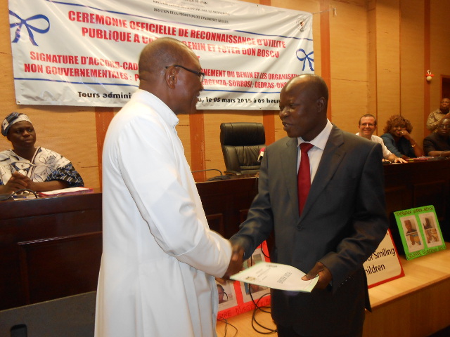 Après la signature de l'accord cadre avec le Gouvernement en 2008, Caritas Bénin est reconnue comme Organisation d'utilité Publique.