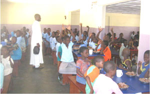 Visite des internats pris en charge par Caritas Natitingou